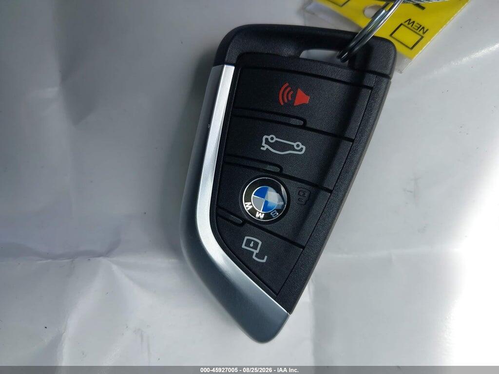 3MW89CW00S8F42268 2025 BMW 330I photo no. 11