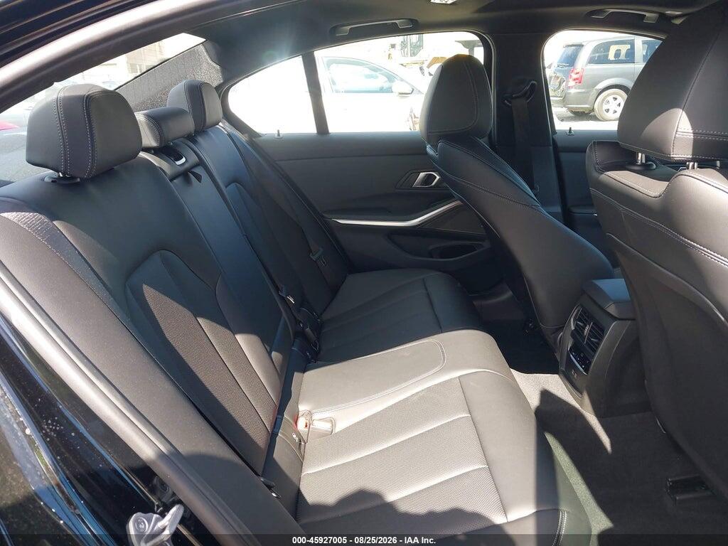 3MW89CW00S8F42268 2025 BMW 330I photo no. 8
