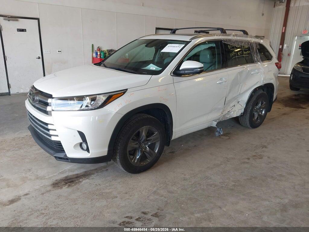 5TDDZRFHXJS821436 2018 TOYOTA HIGHLANDER photo no. 2