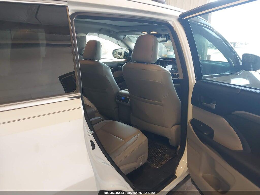 5TDDZRFHXJS821436 2018 TOYOTA HIGHLANDER photo no. 8