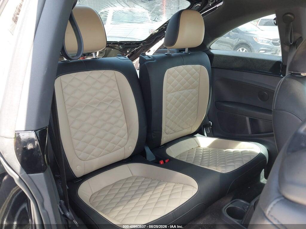 3VWFD7AT6KM705690 2019 VOLKSWAGEN BEETLE photo no. 8