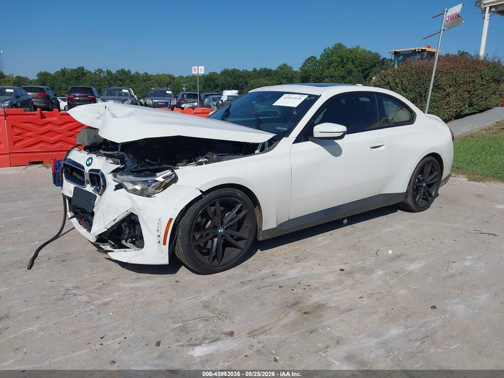 3MW23CM0XN8C66275 2022 BMW 230 photo no. 2