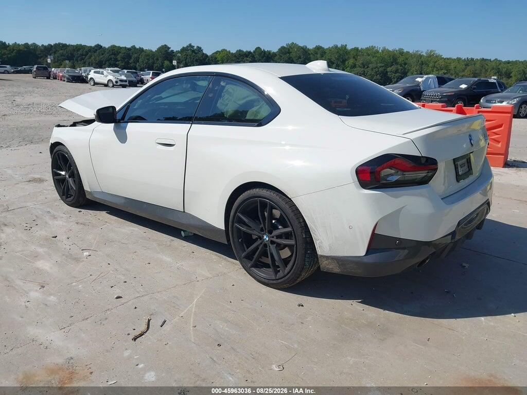 3MW23CM0XN8C66275 2022 BMW 230 photo no. 3
