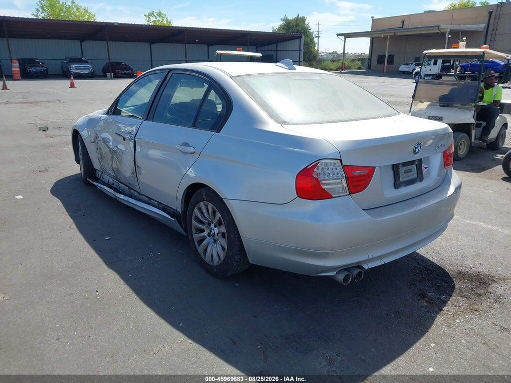 WBAPH57539NL76775 2009 BMW 328I photo no. 3
