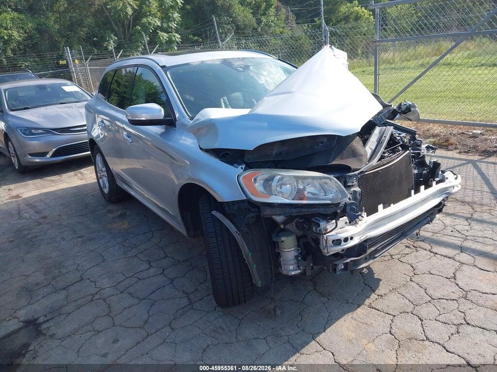 2015 VOLVO XC60 YV440MDB1F2621875
