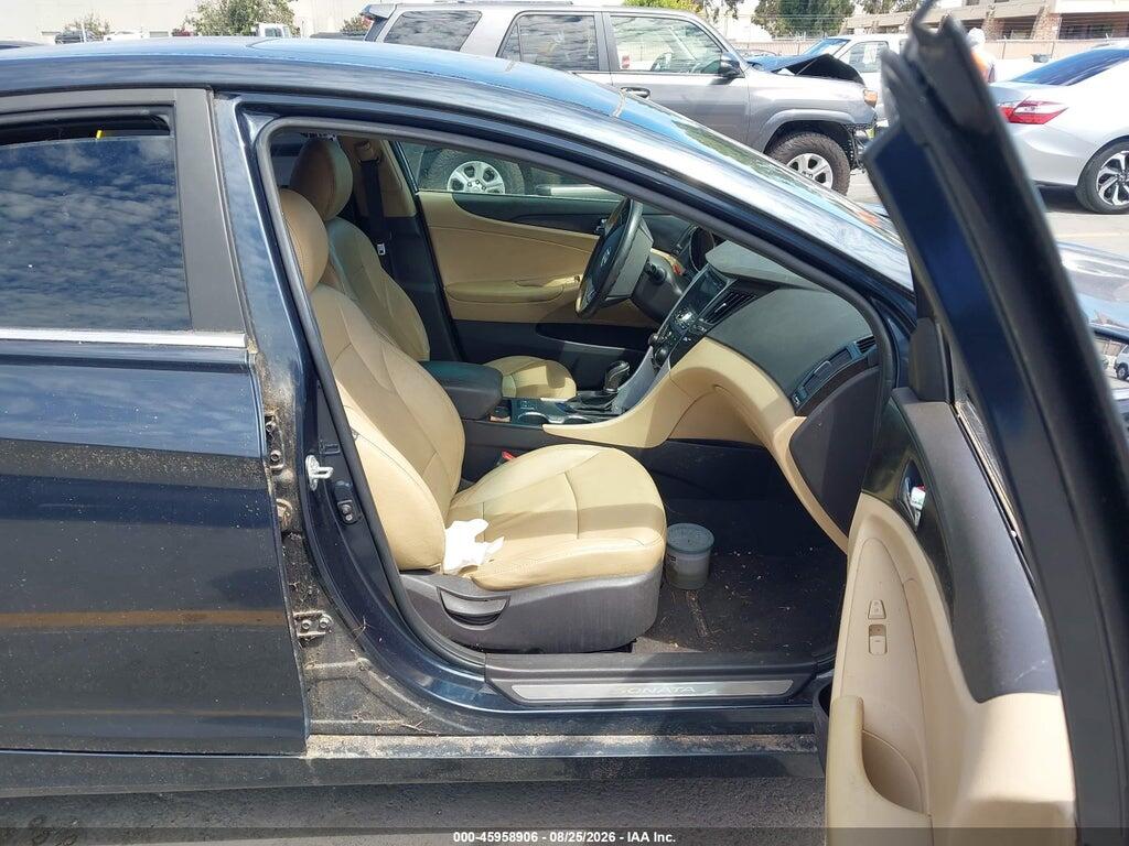 5NPEC4AC9BH268130 2011 HYUNDAI SONATA photo no. 5