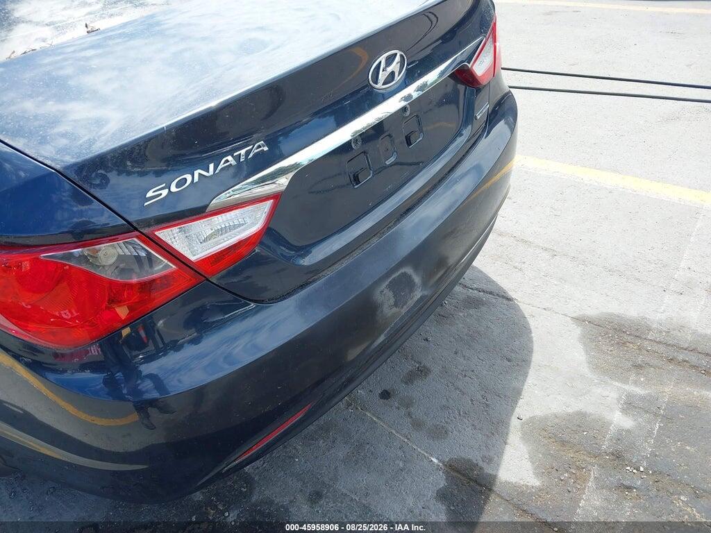5NPEC4AC9BH268130 2011 HYUNDAI SONATA photo no. 6
