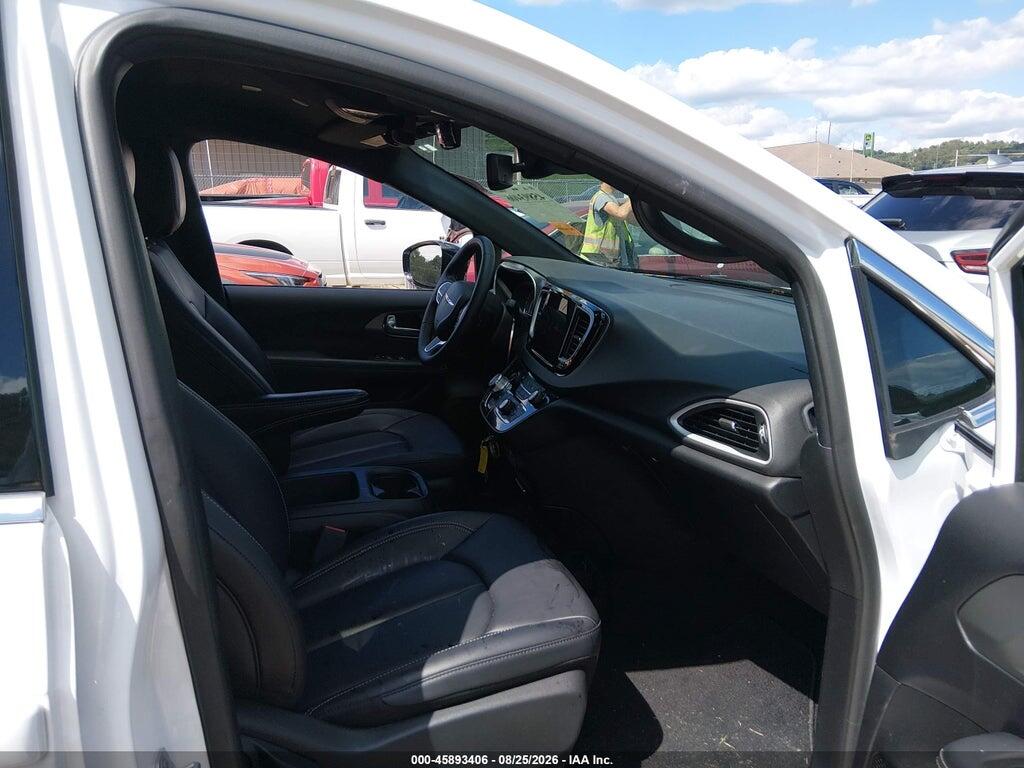 2C4RC1CG9SR533311 2025 CHRYSLER VOYAGER photo no. 5