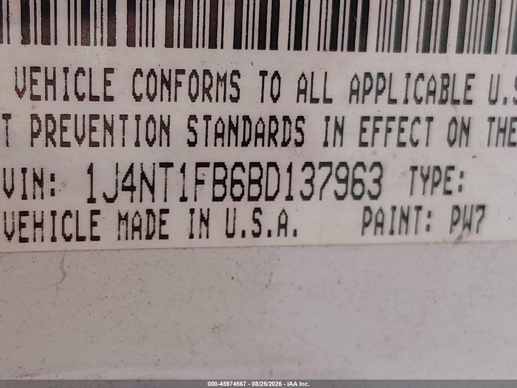 1J4NT1FB6BD137963 2011 JEEP COMPASS photo no. 9