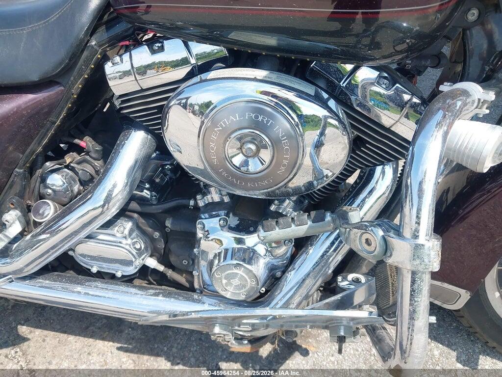 1HD1FBW135Y647367 2005 HARLEY-DAVIDSON FLHRI photo no. 8