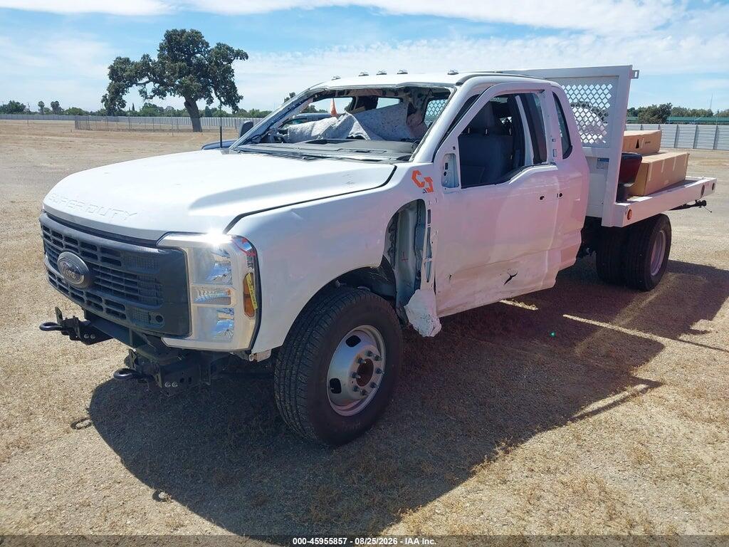 1FD8X3GN6SED07403 2025 FORD F-350 CHASSIS photo no. 2