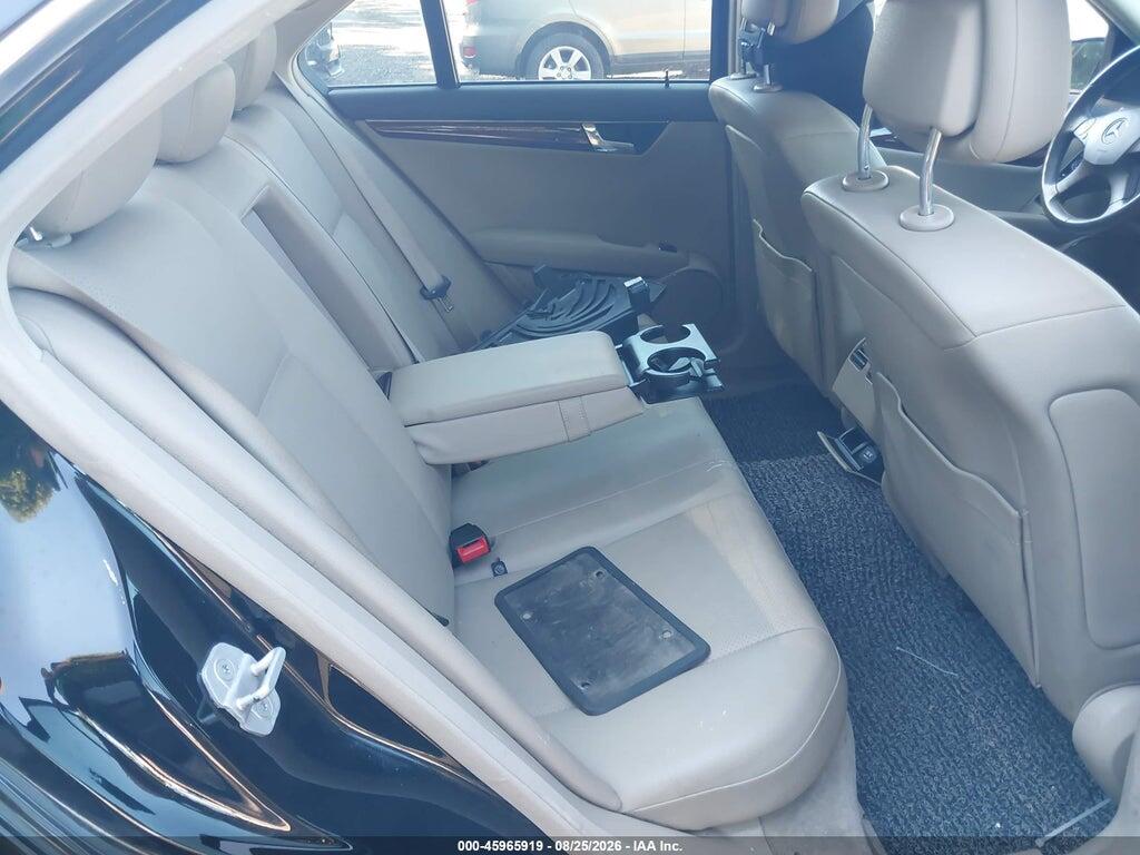 WDDGF8BB5BR146487 2011 MERCEDES-BENZ C 300 photo no. 8