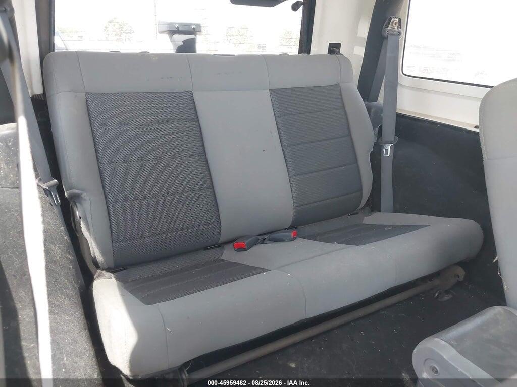 1J4AA2D18AL125421 2010 JEEP WRANGLER photo no. 8