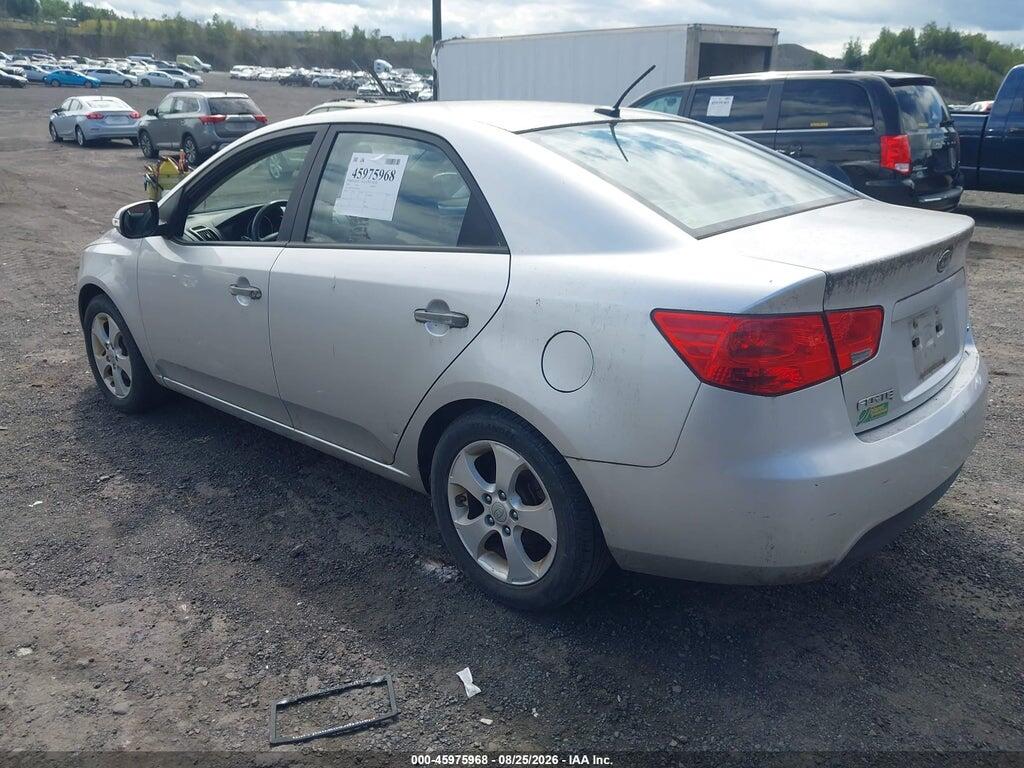 KNAFU4A28A5253963 2010 KIA FORTE photo no. 3