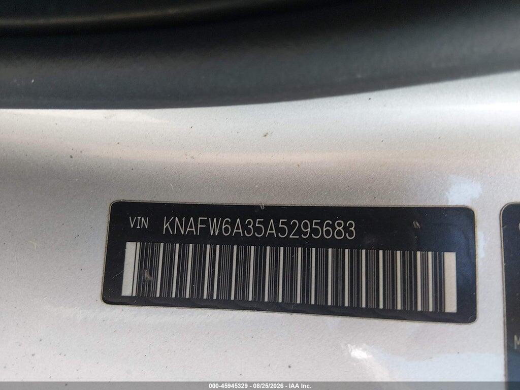 KNAFW6A35A5295683 2010 KIA FORTE KOUP photo no. 9