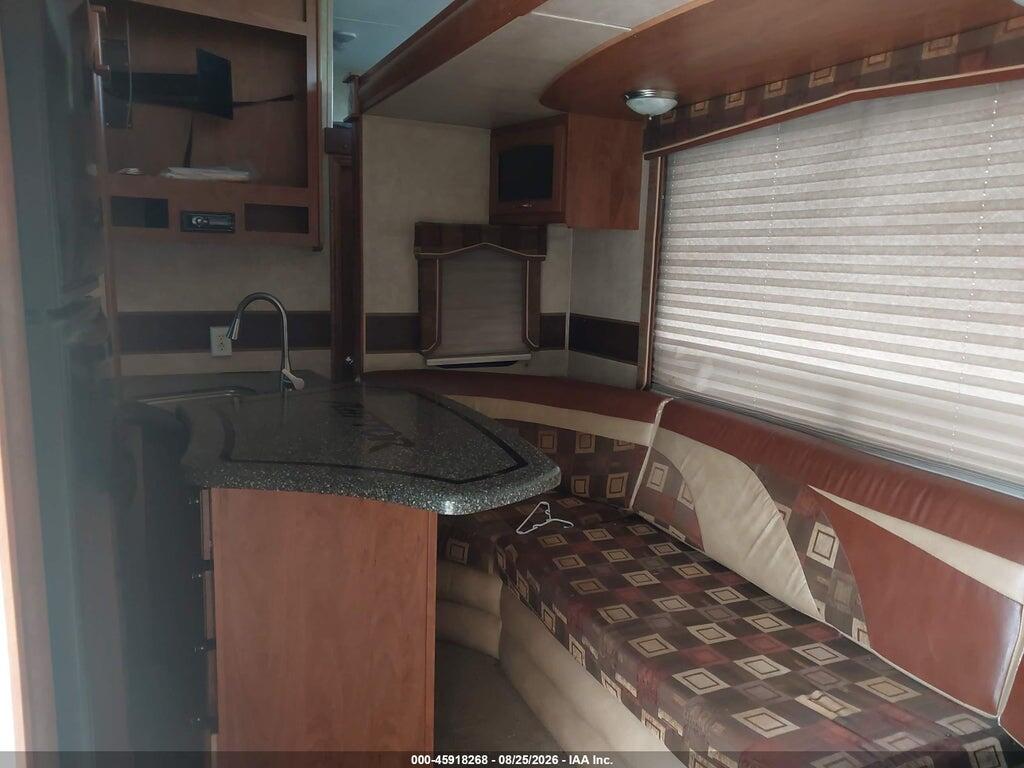 4YDF38121AR800090 2010 KEYSTONE RV OTHER photo no. 5