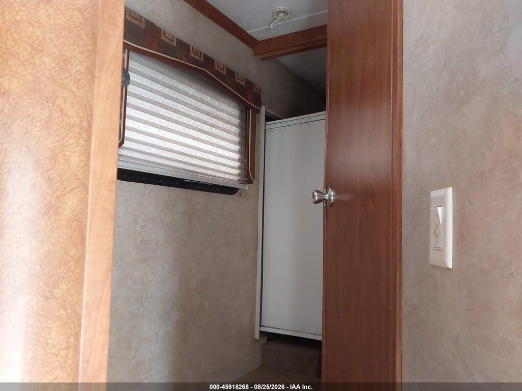 4YDF38121AR800090 2010 KEYSTONE RV OTHER photo no. 8