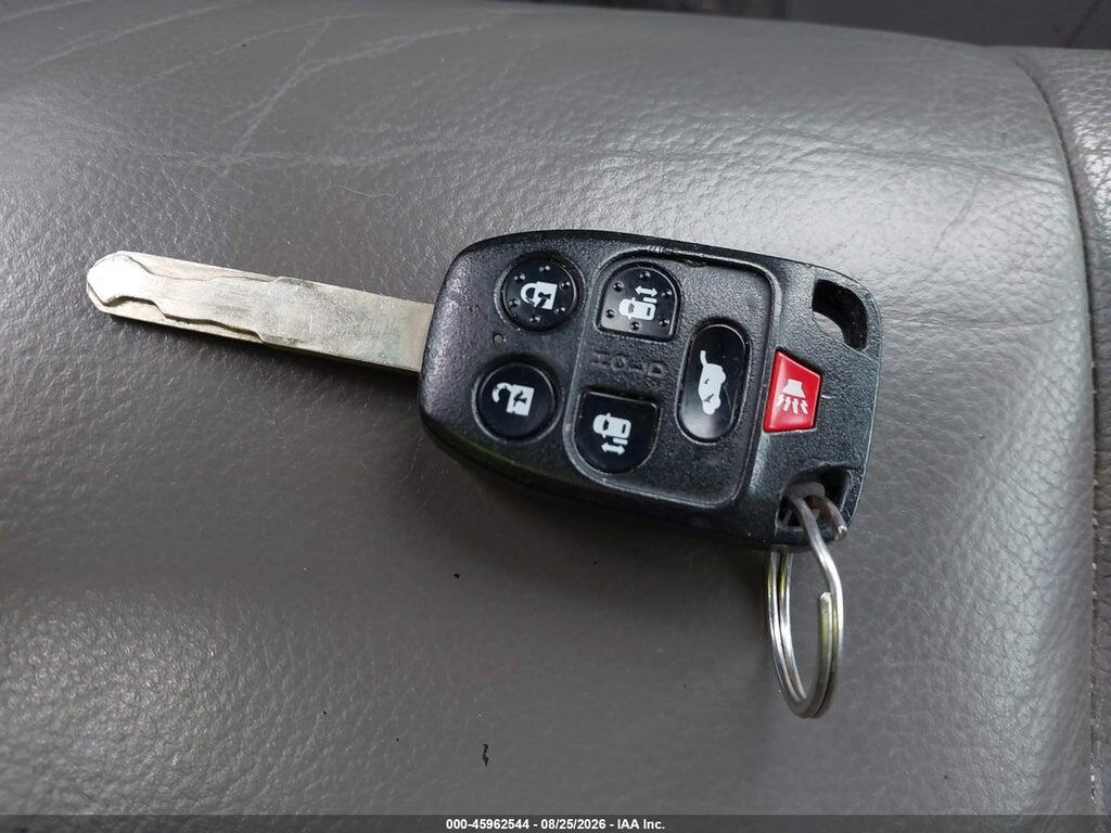 5FNRL5H67CB141352 2012 HONDA ODYSSEY photo no. 11