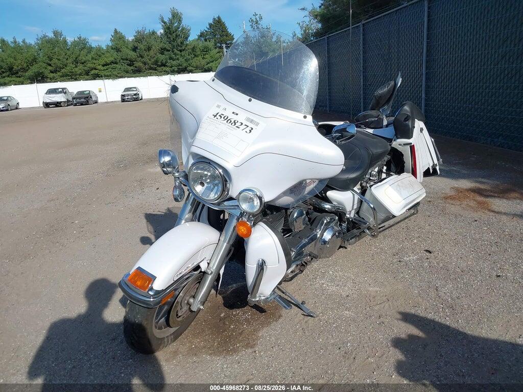 1HD1FC4157Y693374 2007 HARLEY-DAVIDSON FLHTCUI photo no. 2