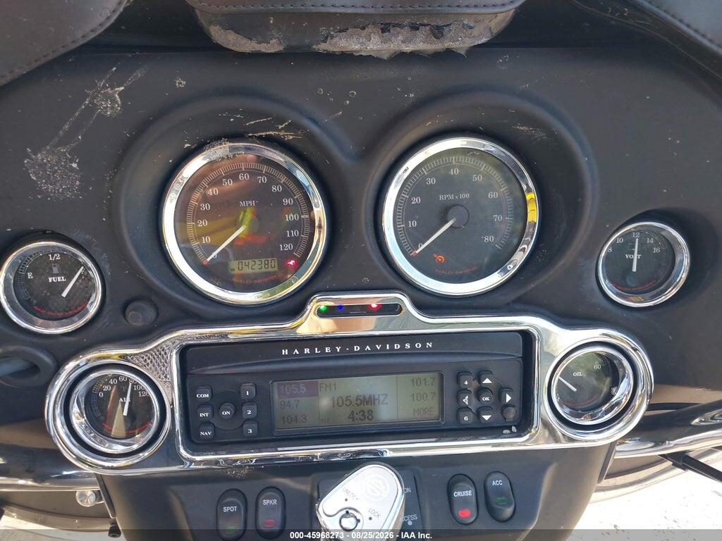 1HD1FC4157Y693374 2007 HARLEY-DAVIDSON FLHTCUI photo no. 7