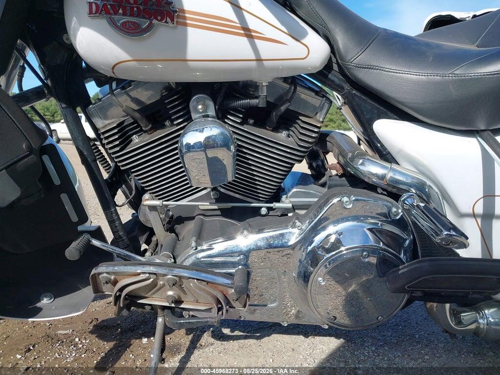 1HD1FC4157Y693374 2007 HARLEY-DAVIDSON FLHTCUI photo no. 9