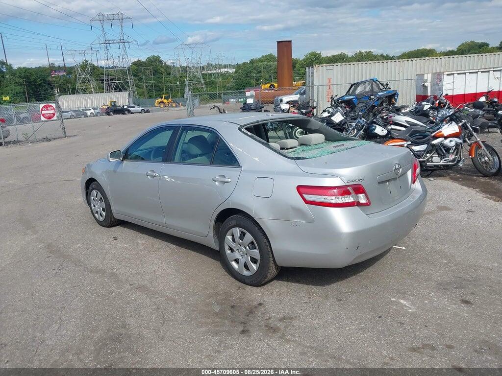 4T1BF3EK7BU653340 2011 TOYOTA CAMRY photo no. 3