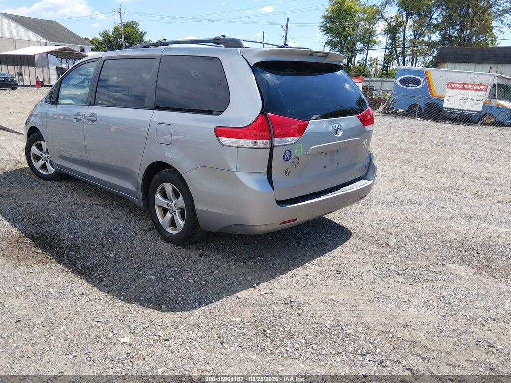 5TDKK3DC8BS008713 2011 TOYOTA SIENNA photo no. 3