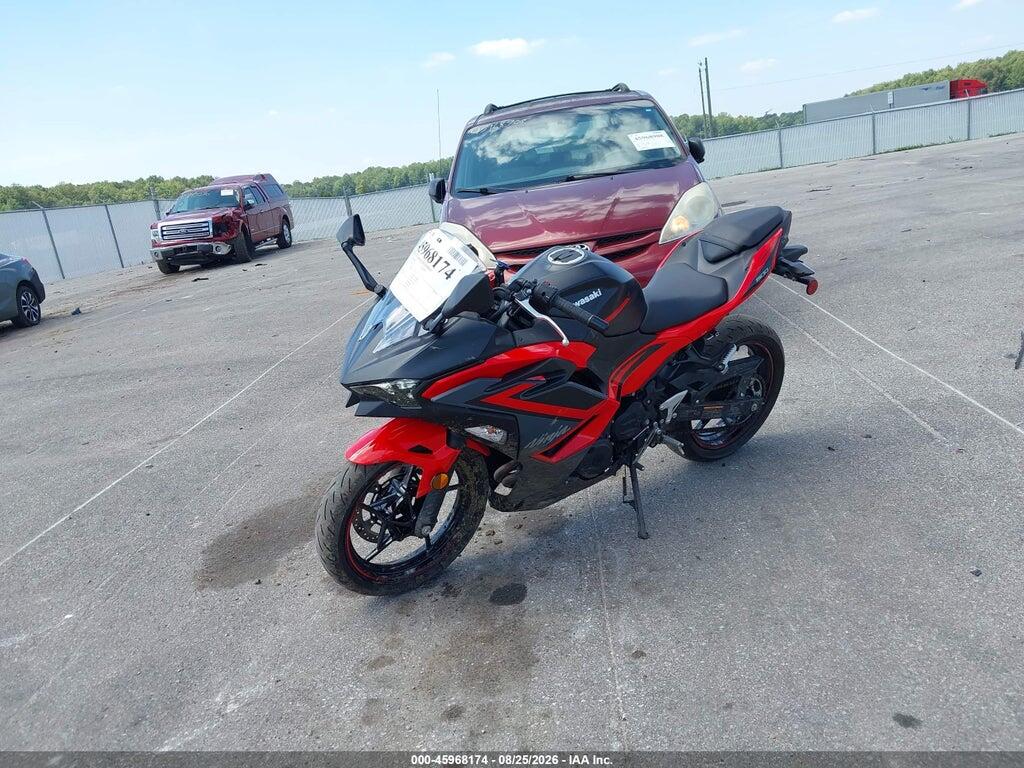 ML5EXGG12SDA39769 2025 KAWASAKI EX500 photo no. 2
