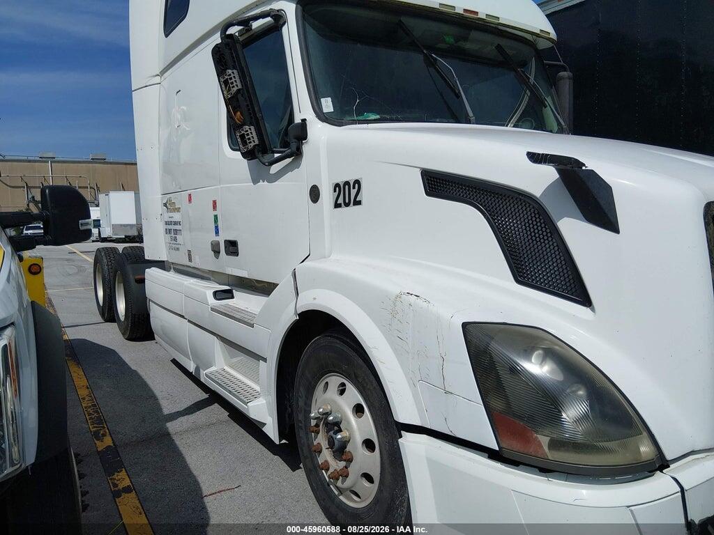 4V4NC9TH69N266906 2009 VOLVO VN photo no. 1