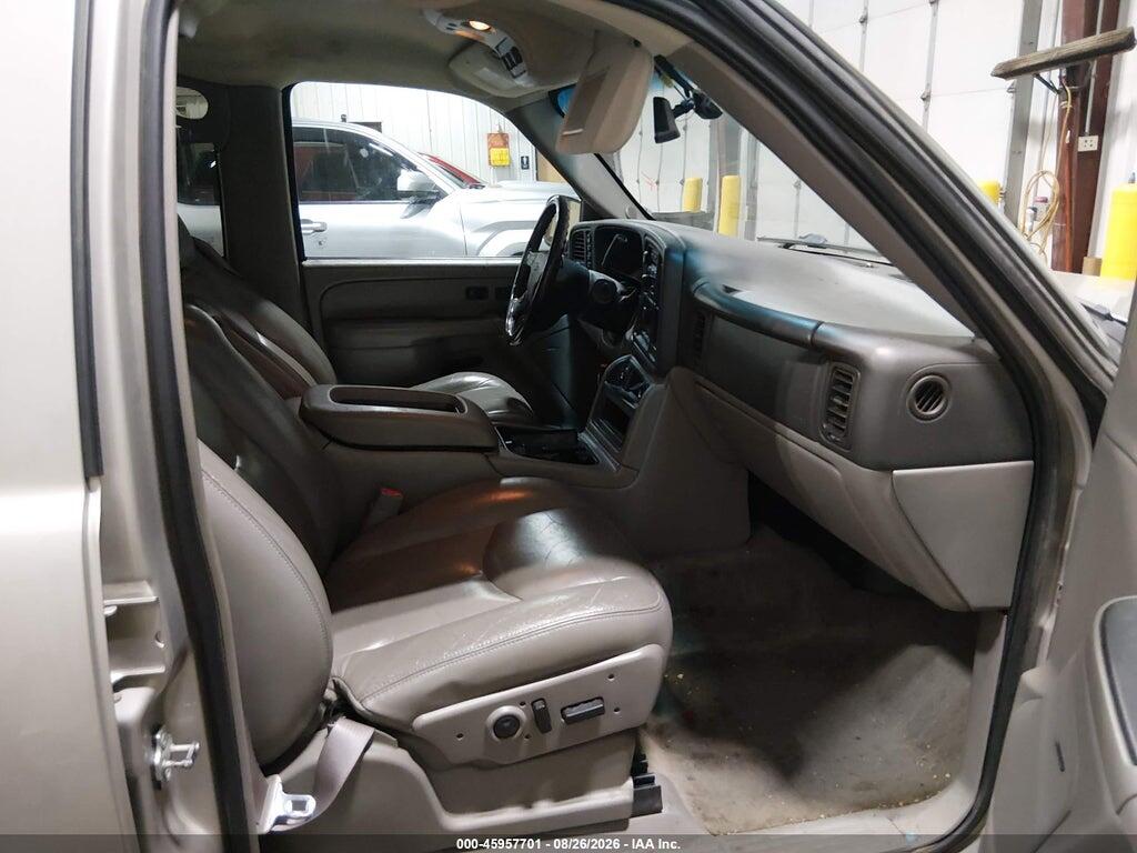 3GNFK16Z84G208524 2004 CHEVROLET SUBURBAN 1500 photo no. 5
