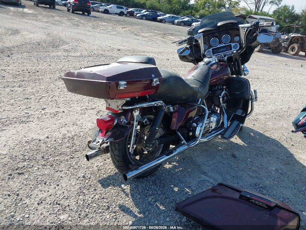 1HD1FCW443Y624385 2003 HARLEY-DAVIDSON FLHTCUI photo no. 4