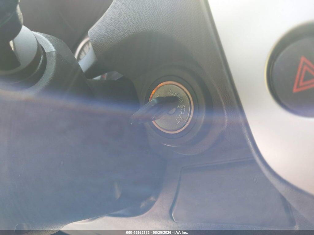 5Z61D0EV0CC406636 2012 SUZUKI EQUATOR photo no. 11