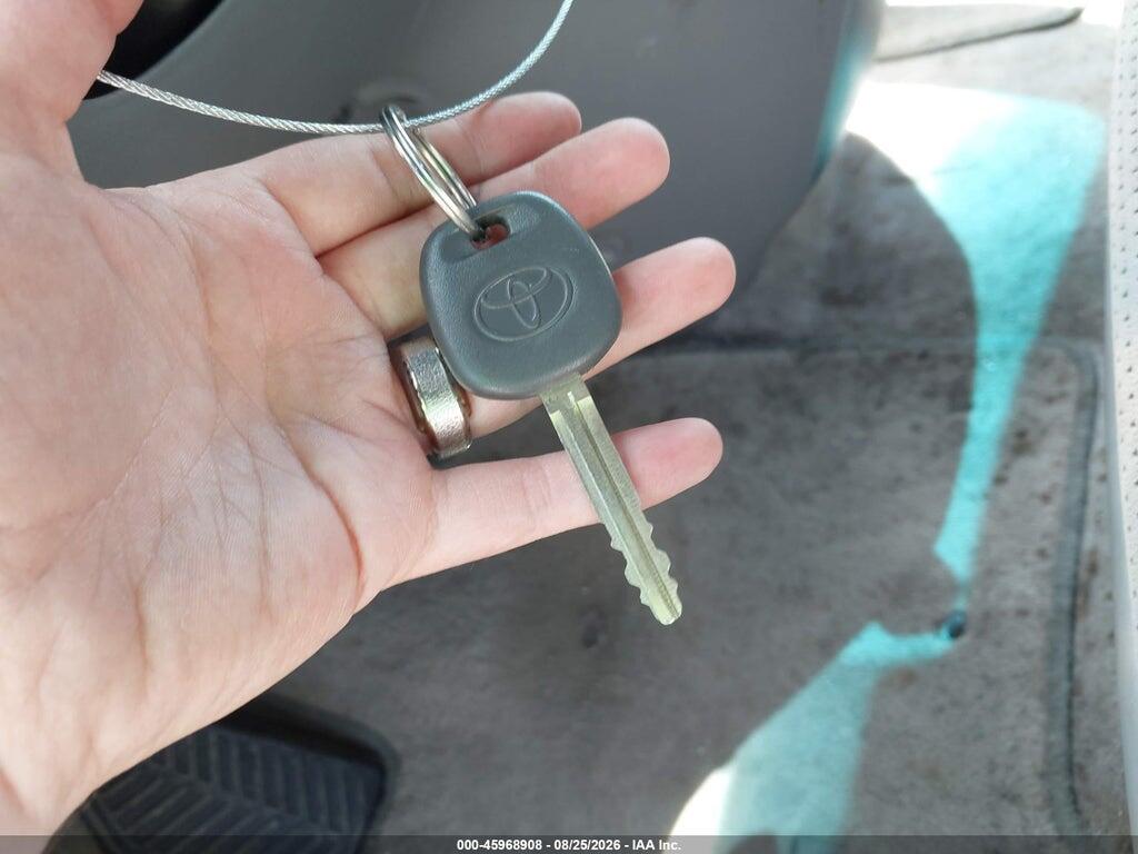 5TDZK23CX8S188537 2008 TOYOTA SIENNA photo no. 11