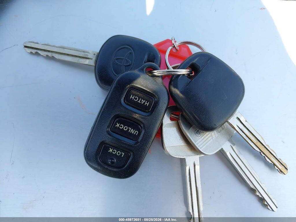 2T1KR32E17C683416 2007 TOYOTA MATRIX photo no. 11