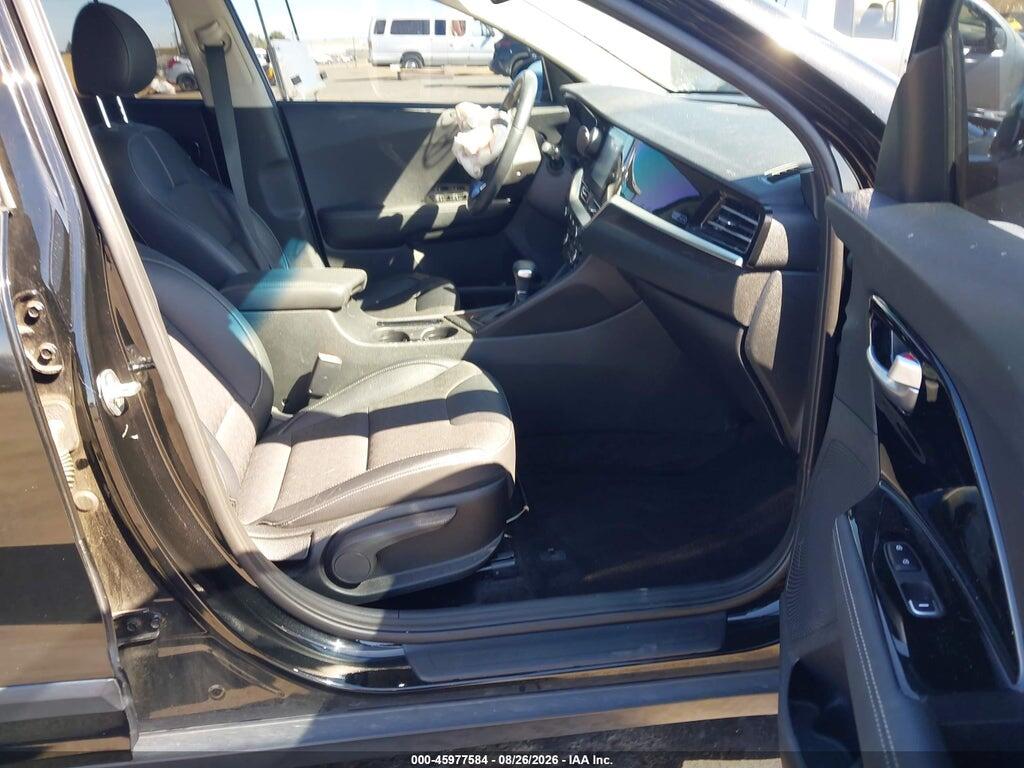 KNDCB3LC0N5549593 2022 KIA NIRO photo no. 5