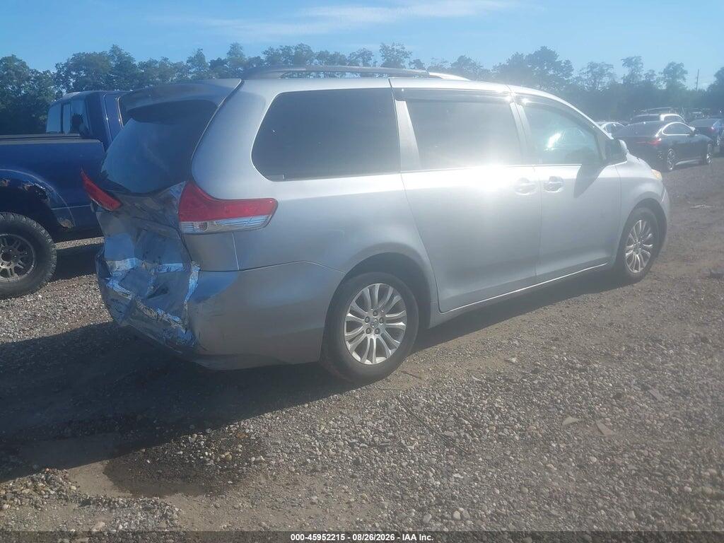 5TDYK3DC7CS182817 2012 TOYOTA SIENNA photo no. 4