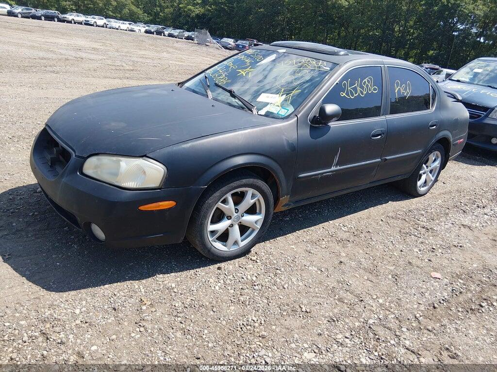 JN1CA31A4YT015763 2000 NISSAN MAXIMA photo no. 2