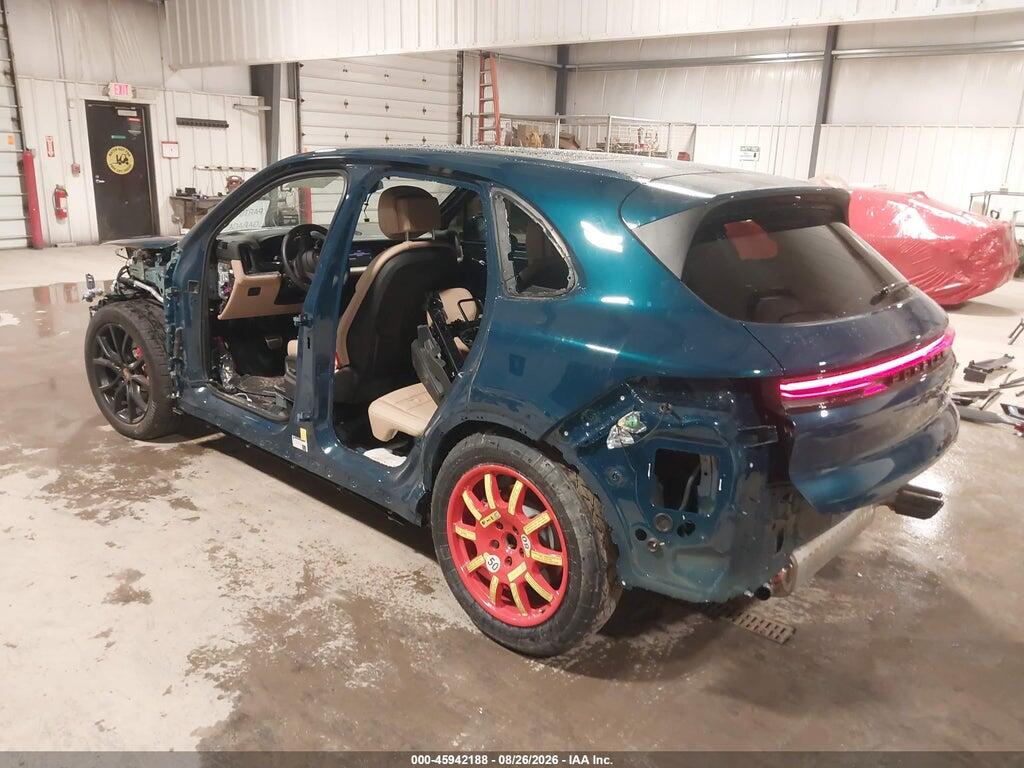 WP1AL2AY8SDA20311 2025 PORSCHE CAYENNE photo no. 3