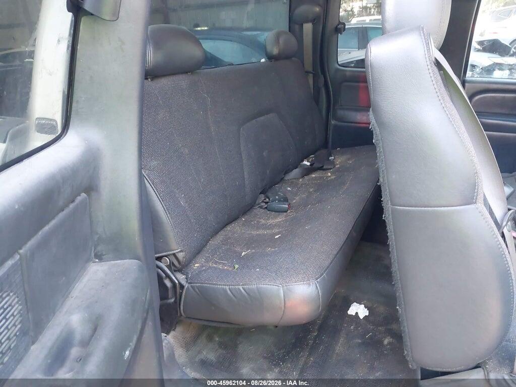 2GCEK19VX11370379 2001 CHEVROLET SILVERADO 1500 photo no. 8