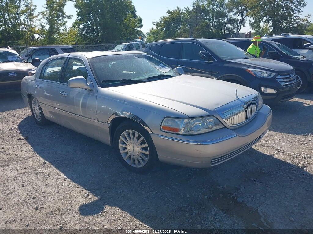 2004 LINCOLN TOWN CAR 1LNHM81W84Y662307