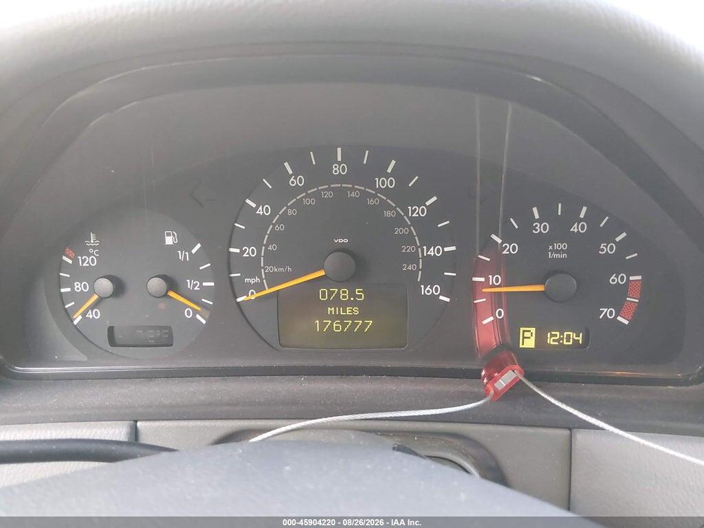 WDBJF65J41B230992 2001 MERCEDES-BENZ E 320 photo no. 7