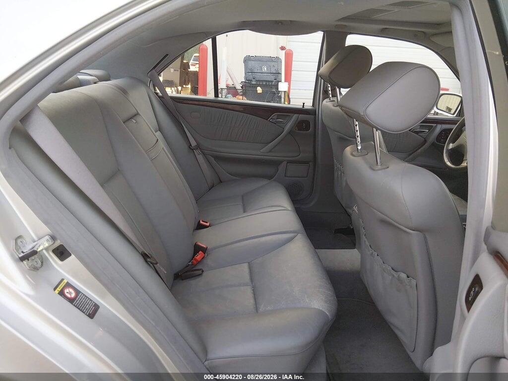 WDBJF65J41B230992 2001 MERCEDES-BENZ E 320 photo no. 8