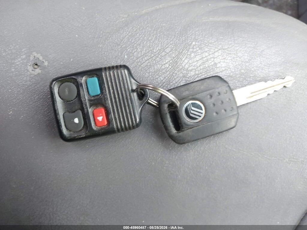 1MEFM55571A616200 2001 MERCURY SABLE photo no. 11