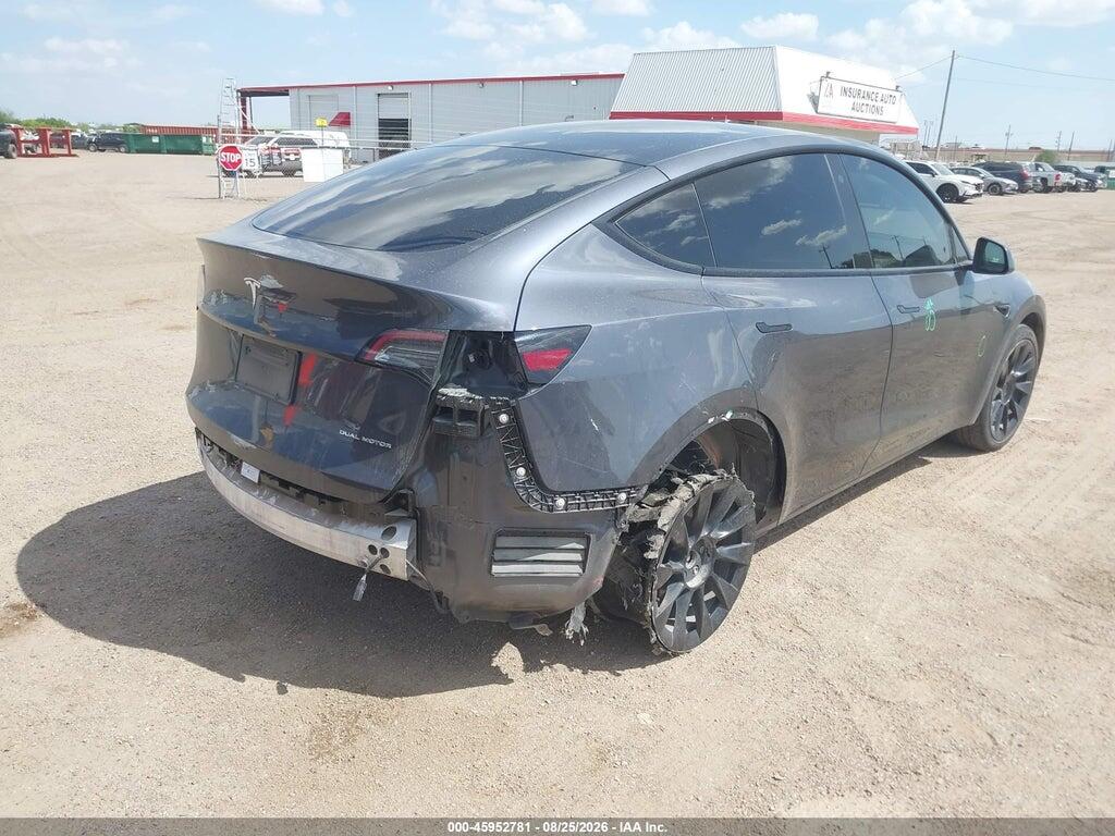 7SAYGDEE0NF388191 2022 TESLA MODEL Y photo no. 4
