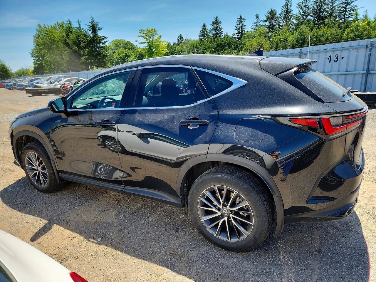 2T2ADCEZ4NC002506 2022 LEXUS NX photo no. 2