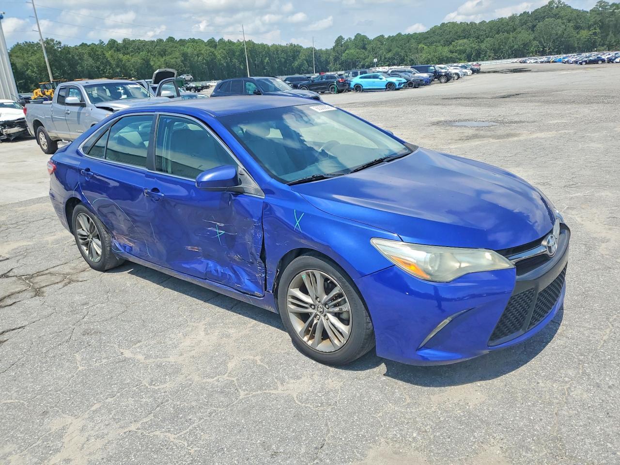 4T1BF1FK8FU903046 2015 TOYOTA CAMRY photo no. 4