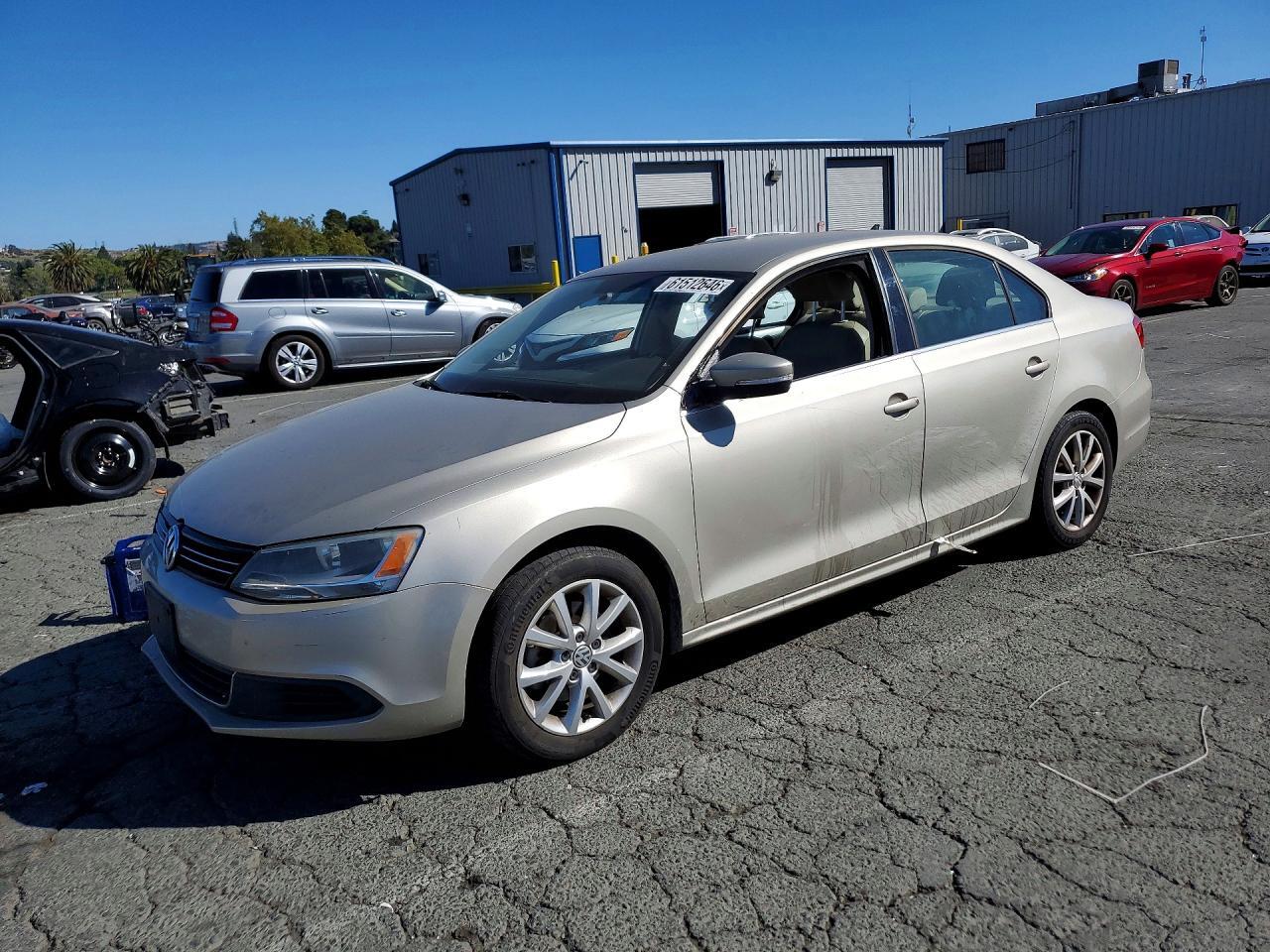 2014 VOLKSWAGEN JETTA 3VWD17AJ1EM242621