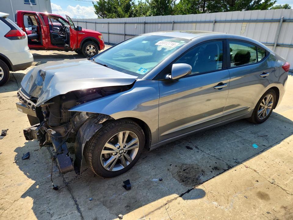 2018 HYUNDAI ELANTRA 5NPD84LF8JH325937