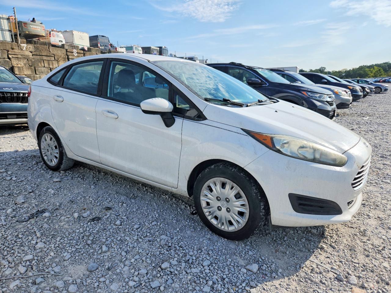 3FADP4AJ6GM158853 2016 FORD FIESTA photo no. 4