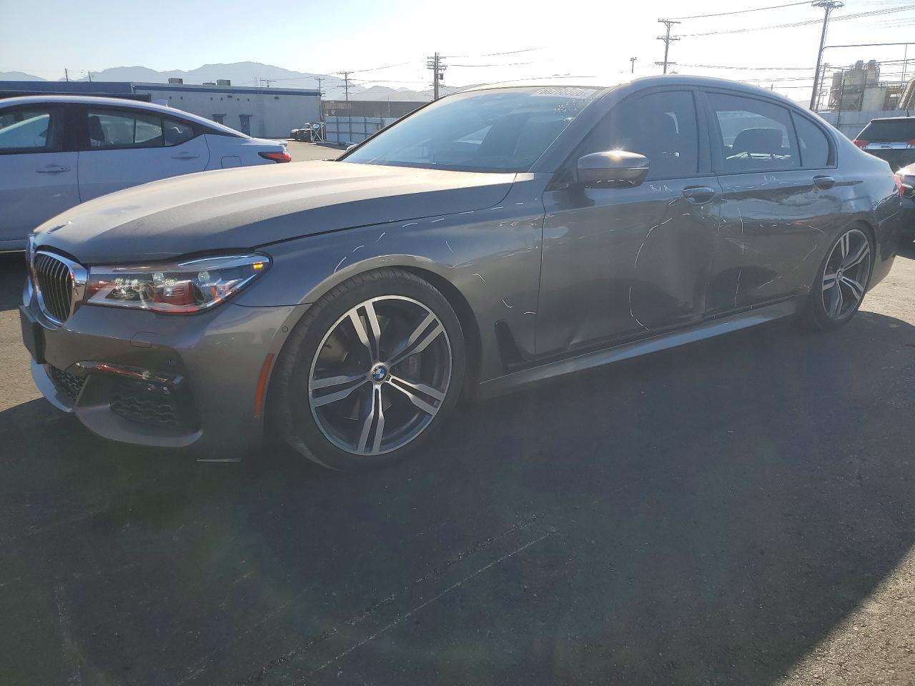 2016 BMW 750 WBA7F2C56GG419212